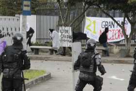 Jóvenes, en la mira por rebelión y terrorismo: según investigación del Politécnico Grancolombiano