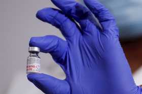 Nueva York abre centros para vacunar de covid-19 las 24 horas