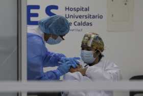 En Manizales y Caldas comenzó la vacunación contra la covid-19