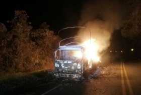 Camión se quemó en la vía Fresno-Manizales