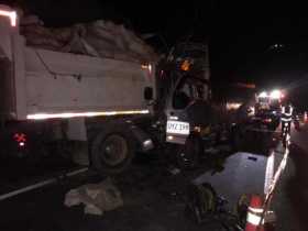 Un muerto en choque de un furgón contra una volqueta en la doble calzada Chinchiná-Manizales