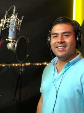 A Jhon Ramírez la balada lo hace cantar con pasión