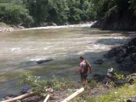 Buscan a hombre desaparecido en el río Samaná 