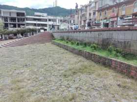 En Manzanares lamentan el mal estado del parque