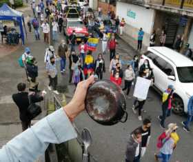 Cacerolazo contra la violencia