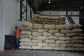 Exportaciones de café de Colombia caen 52% en mayo por bloqueos en las vías