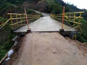 Tambalea el puente de Partidas en Aranzazu