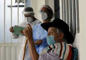 Colombia vive un aumento de contagios de covid-19 y aceleración de vacunación