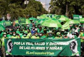 Las feministas impulsan la por la despenalización a través de la etiqueta en redes #LasCausalesVan
