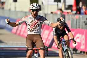 Andrea Vendrame se impone en Bagno di Romagna, duodécima etapa del Giro de Italia
