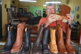 Tras las huellas de las Aguilera: botas texanas que marcaron una época en Manizales