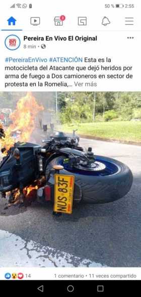 La moto, con otra placa