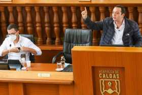 Luis Carlos Velásquez y Carlos Mario Marín esta mañana en la Asamblea de Caldas.