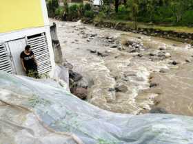 Una familia en Villamaría está en riesgo porque su casa amenaza con colapsar 
