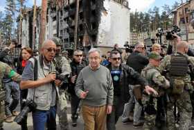 Foto | EFE | LA PATRIA    António Guterres visitó Irpin y Borodyanka, donde un portavoz militar le explicó que el 25% de los edi