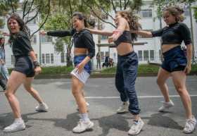 Los jóvenes en Manizales que bailan para llegar a Europa