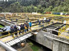 Visita a la planta de tratamiento