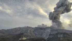 Emisión de ceniza del Volcán del Ruiz alcanzó los 3.200 metros de altura 