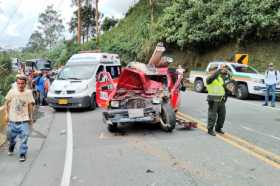 Dos vehículos chocaron cerca al peaje Tarapacá I