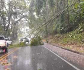 Paso restringido en la vía antigua entre Manizales y Chinchiná debido a las lluvias