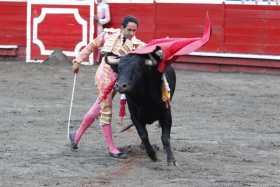 Andrés Manrique triunfa en apertura de la Feria taurina de Manizales