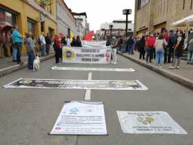 Manizaleños protestan en la Alcaldía por la falta de entrega en las facturas del predial 