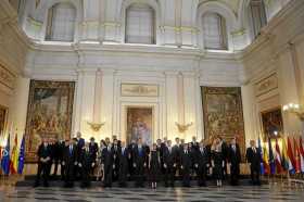 Los líderes participaron en la noche del martes en una cena de gala ofrecida por el rey Felipe VI en el Palacio Real, mientras q
