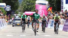 Juan Pablo Sosa, de Orgullo Paisa, ganó hoy en La Dorada la sexta etapa de la Vuelta a Colombia