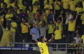 Colombia, con goles de Luis Díaz, Miguel Borja y Matheus Uribe, goleó por 3-0 a Bolivia este jueves en Barranquilla