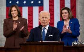 Joe Biden promete "salvar la democracia" y hacer pagar a Putin por su invasión