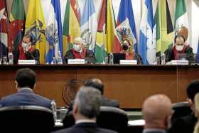 Jueces de la CorteIDH escuchan los testimonios del expresidente de CAJAR, Alirio Uribe, y de la expresidenta de esa organización