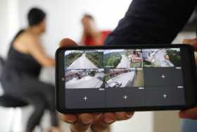 Las cámaras son monitoreadas desde celulares por la comunidad y la Policía de San Peregrino. Pero solo el corregidor puede autor