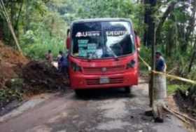 Conductores de Unitrans, preocupados por derrumbe en La Aurora