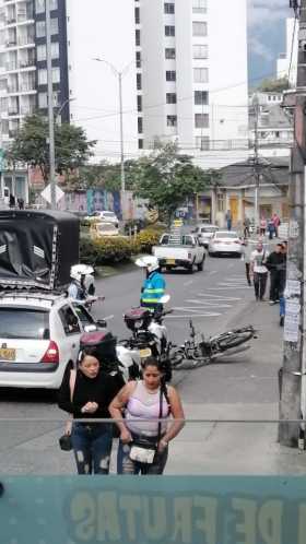 Agresión a agente de tránsito en Manizales