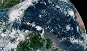 Imagen satelital cedida hoy por la Oficina Nacional de Administración Oceánica y Atmosférica de Estados Unidos (NOAA), a través 