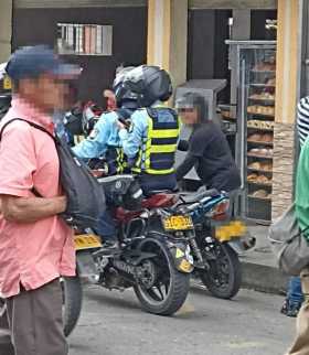 Agentes andan en moto infractora en Riosucio