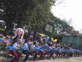  Fotos I Cortesía Alcaldía de la Dorada I LA PATRIA  80 pupitres recibió la Institución Educativa Japón como parte de las donaci