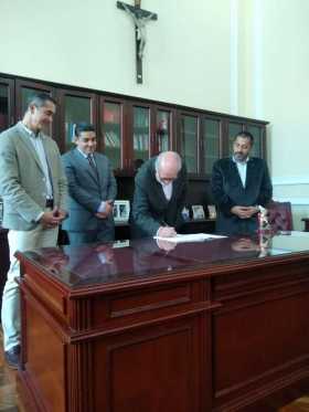 Foto I Cortesía para LA PATRIA  El senador Guido Echeverri, de la ASI, radicó ayer ante la Cámara de Representantes el poryectos