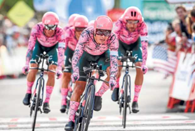 Sin Nairo Quintana, pero con otros siete corredores colombianos, comenzó ayer la edición 77 de la Vuelta a España en bicicleta, 