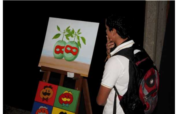 Los jóvenes asistieron a diferentes ponencias. Algunas de ellas se abordaron desde la pintura y la fotografía.