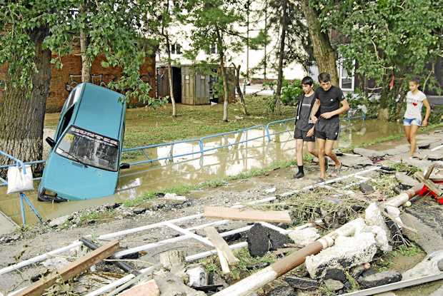 Imagen que muestra los daños causados por las fuertes lluvias caídas en la población de Krimski, en la región rusa de Krasnodar.
