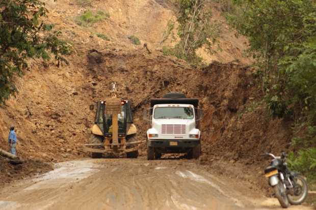 Derrumbe vía Aranzazu