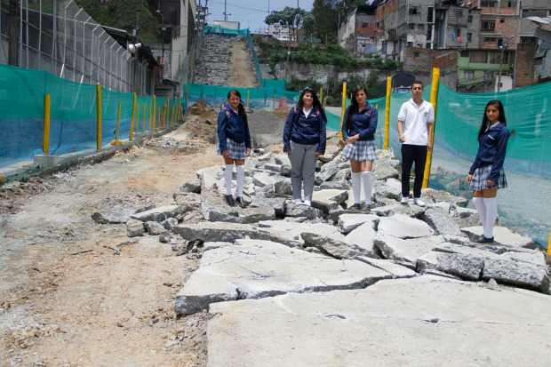 Estudiantes de la Comuna San José evalúan el Macroproyecto