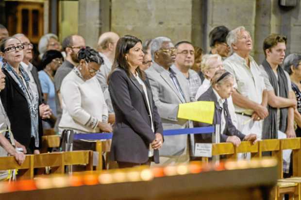 Foto | Efe | LA PATRIA  La catedral de Notre Dame, en París, celebró ayer una misa por la memoria de las víctimas del atentado e