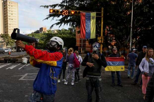 Colombia rechaza una salida militar en Venezuela como lo propone Trump