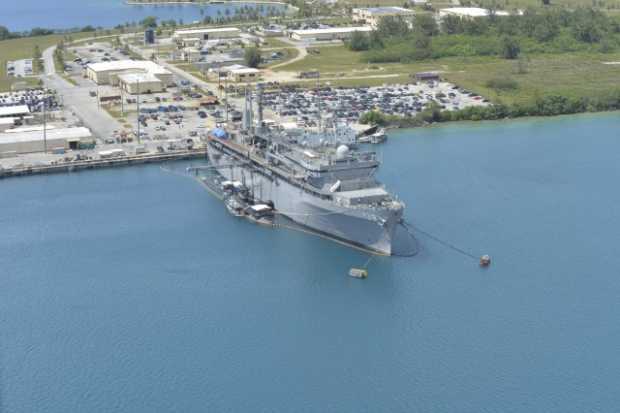 Muelle en Polaris Point (Guam). 