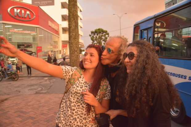 Águila descalza Águila descalza