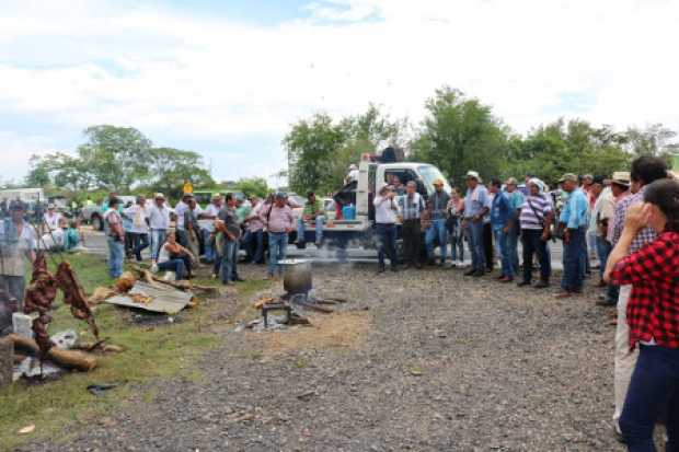 Ganaderos reclamaron por ayudas