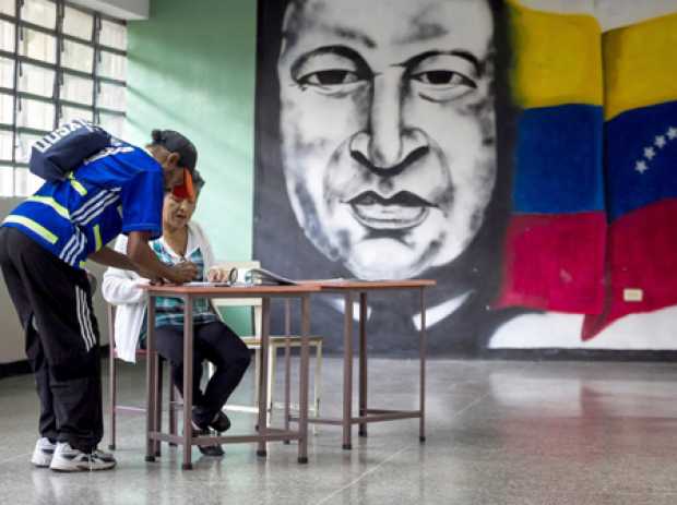 Poca afluencia de electores marcó la jornada de comicios municipales venezolanos.