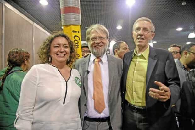 Angélica Lozano y Antanas Mockus, integran la lista de la Alianza Verde, los acompaña Antonio Navarro Wolf, quien se postulará a